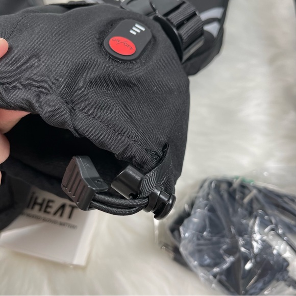 NWT Unisex Heated Gloves 7.4V Rechargeable Battery Mittens with 3M/XL Black - Picture 8 of 15